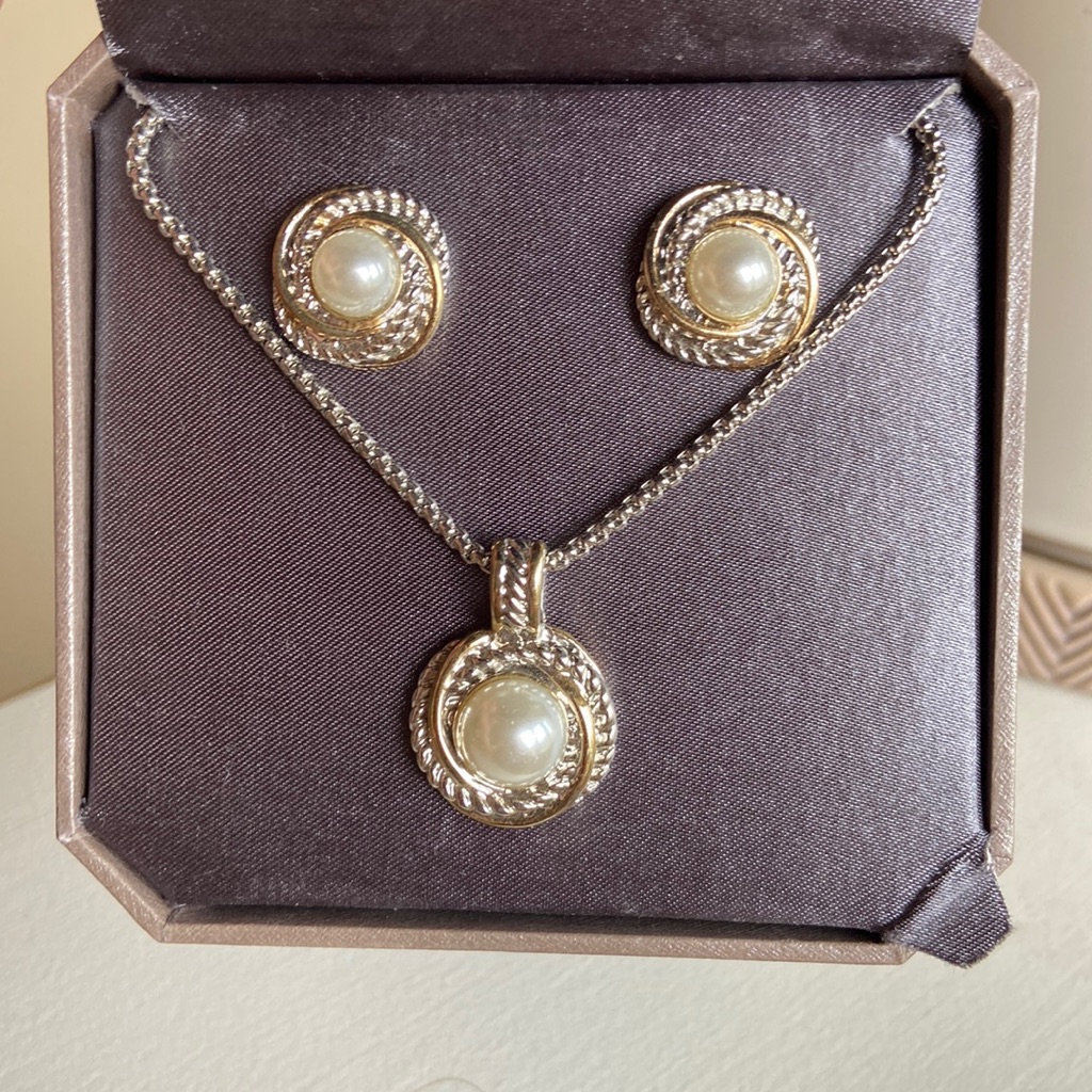 Silver And Gold Tone Pearl Earring And Necklace Set